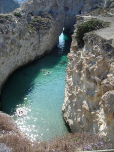Milos tour Papafragkas cave